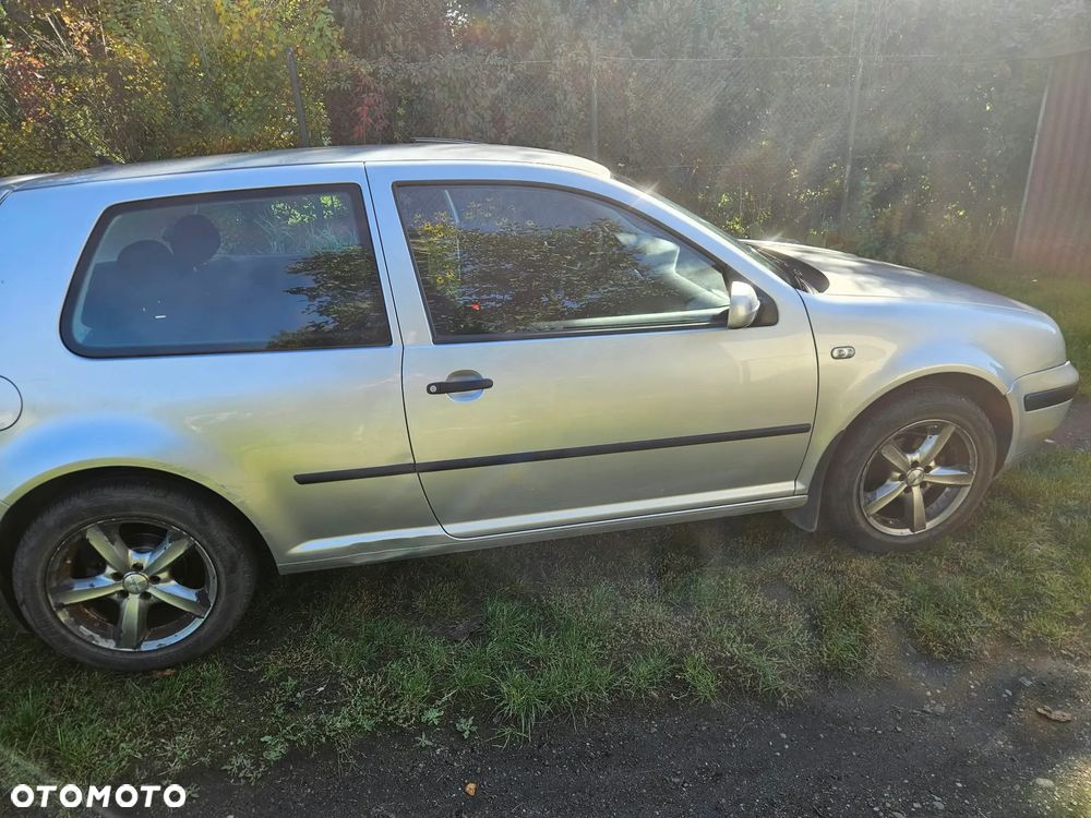 Volkswagen Golf 2003 photo 3