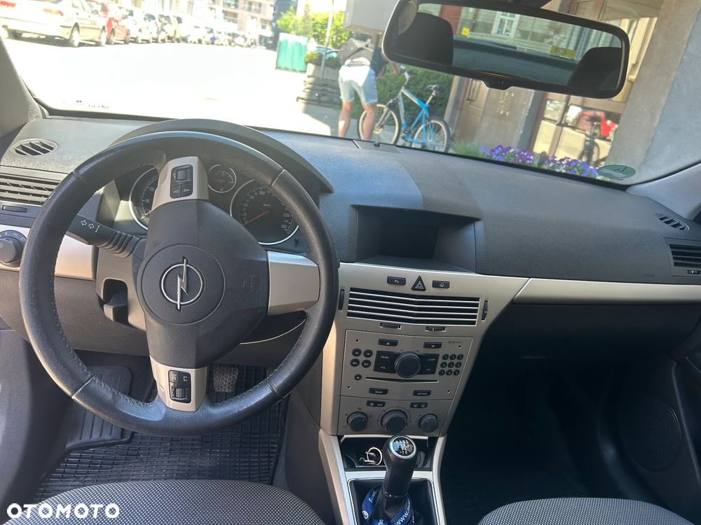 Opel Astra 1.4 Enjoy - 4