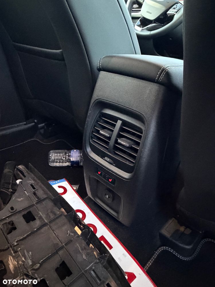 Ford Kuga 2.5 FHEV AWD Active eCVT - 11