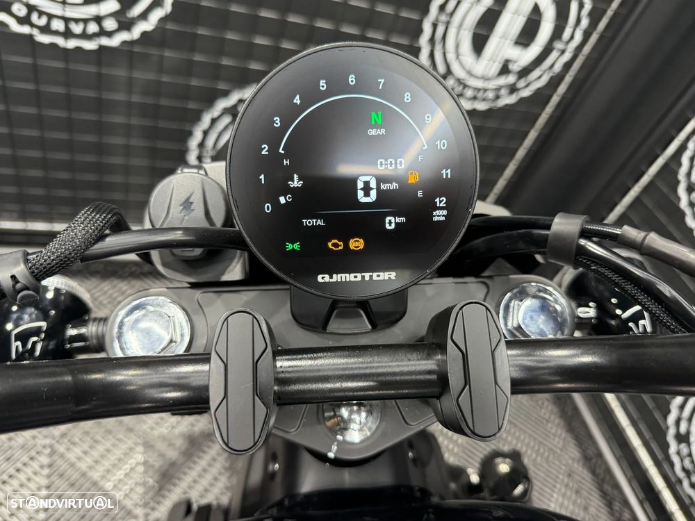 QJ Motor SRV 125 - 6