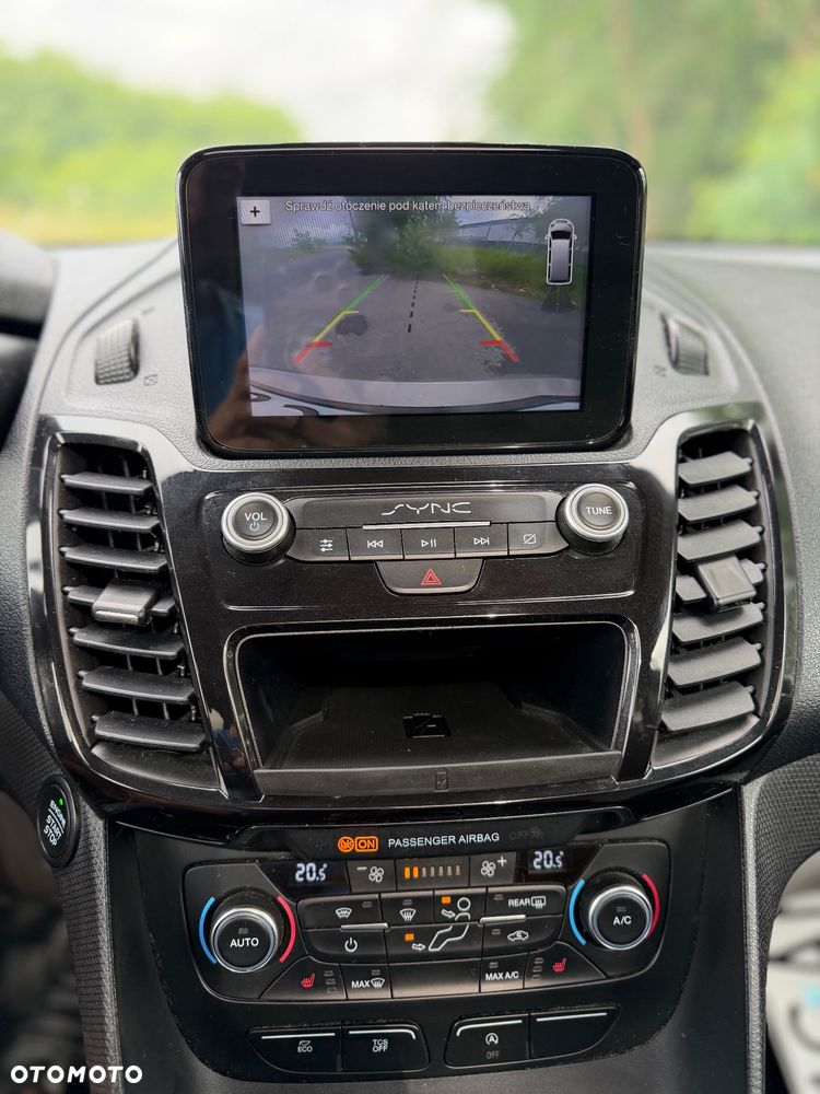 Ford Tourneo Connect Grand - 18