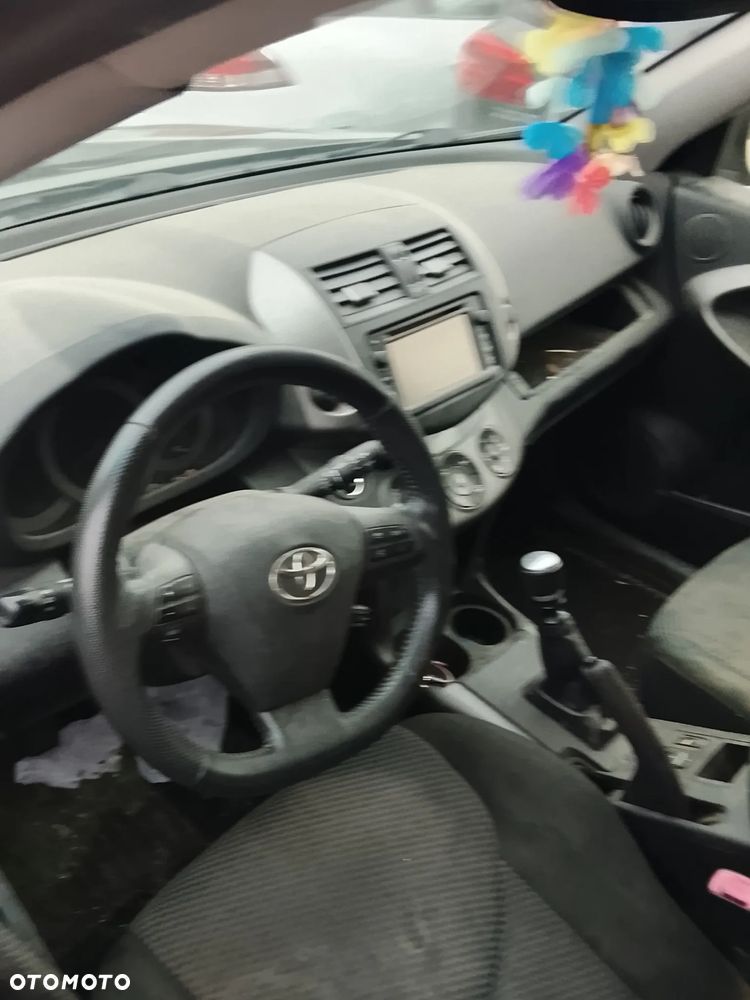 Toyota RAV4 - 31