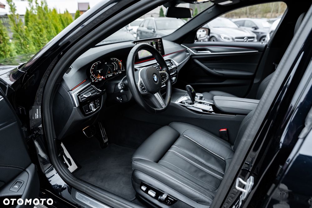BMW Seria 5 520d M Sport - 17