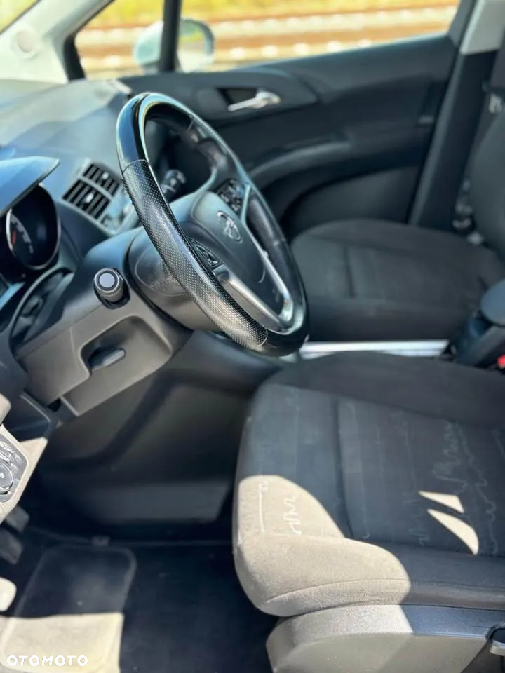 Opel Meriva - 2