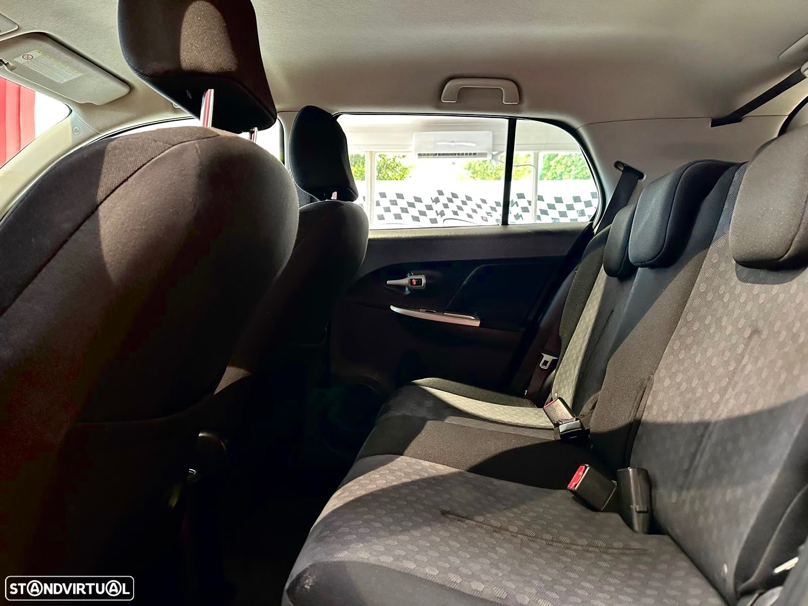 Toyota Urban Cruiser 1.33 VVT-i High Pack - 13