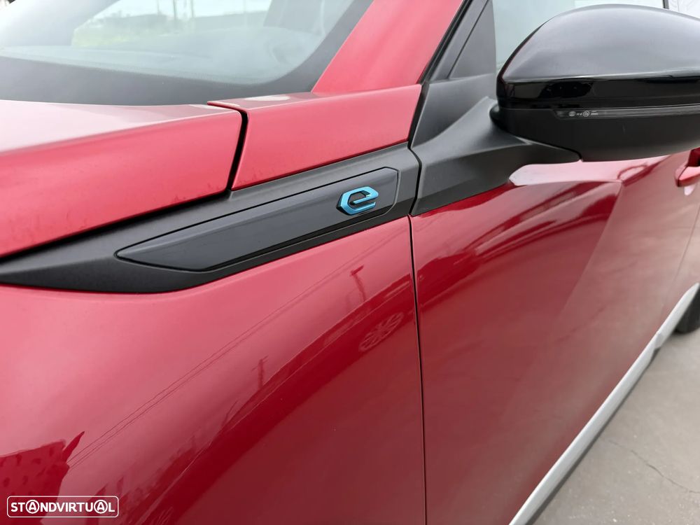 Peugeot e-2008 Allure - 26