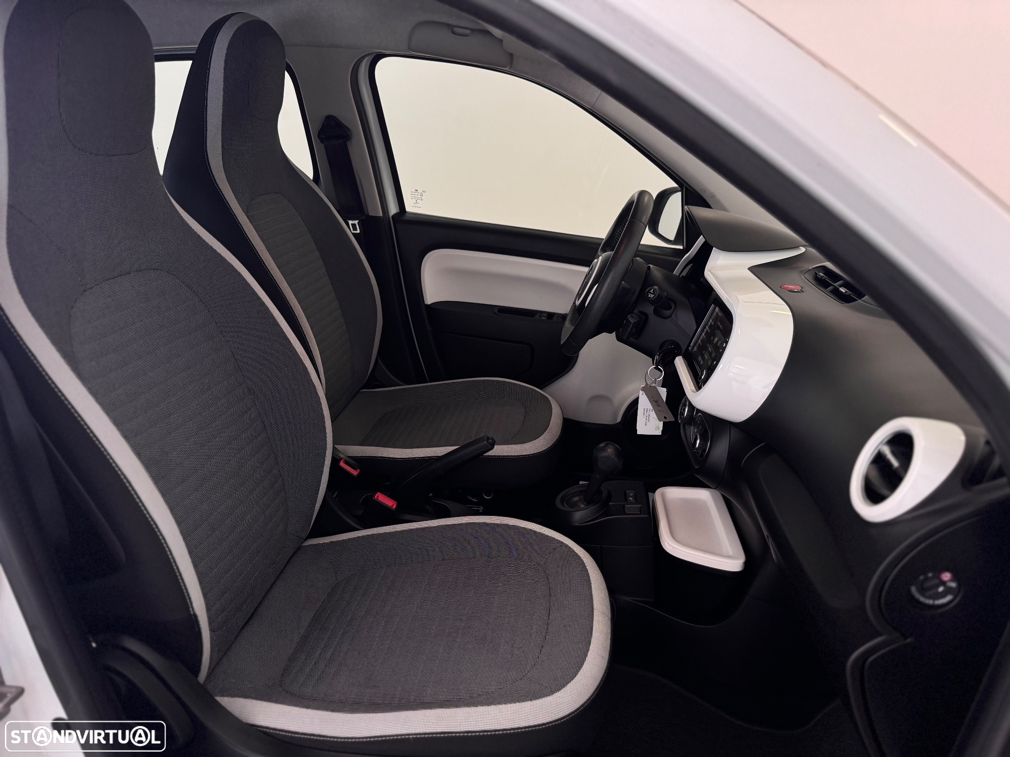 Renault Twingo 1.0 SCe Limited EDC - 16