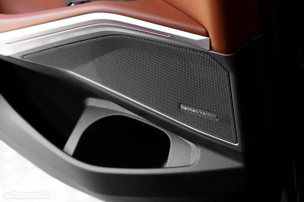 BMW M3 Competition xDrive Pack 50 anos M - 20