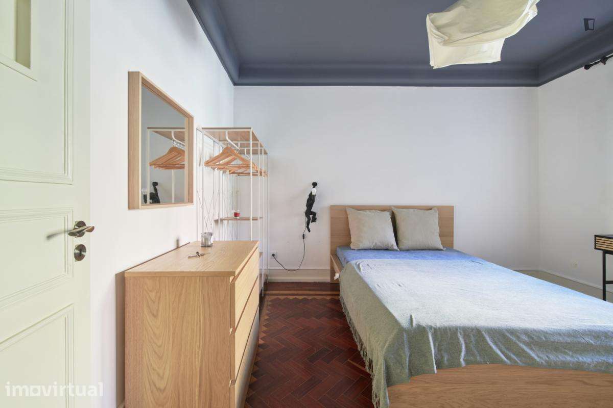 Quarto - localizado em Alameda Lisbon - Grande imagem: 2/28