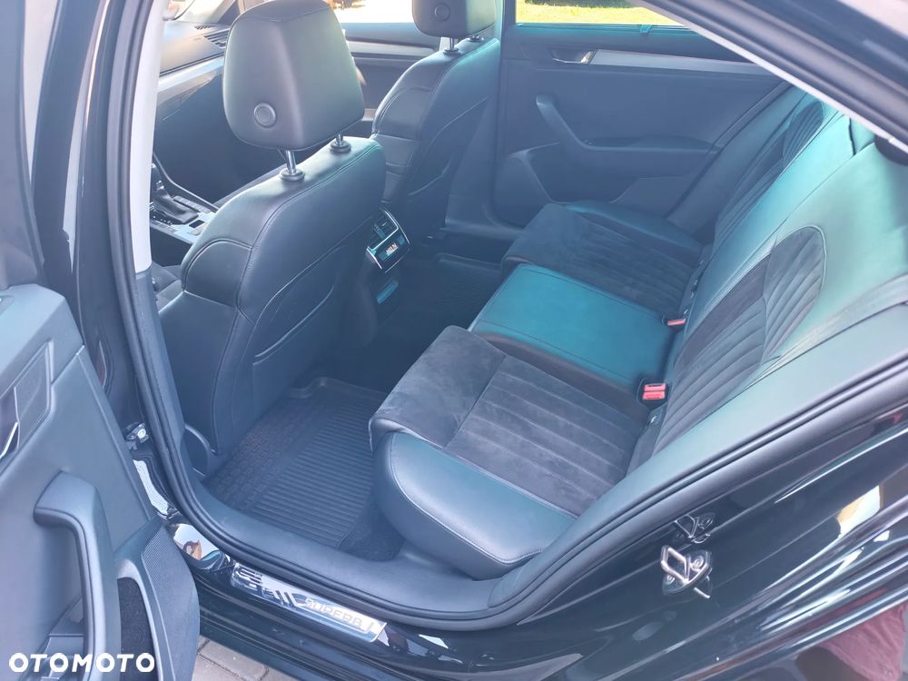 Skoda Superb 2.0 TDI DSG Premium Edition - 15