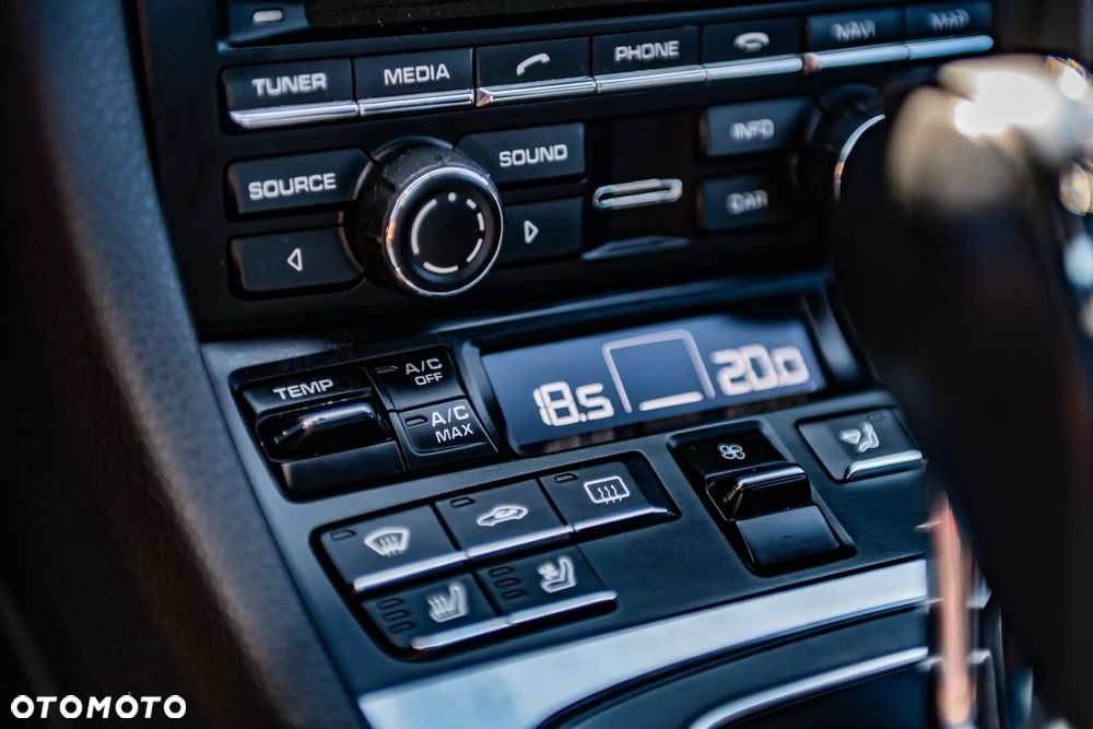 Porsche 911 Carrera PDK - 22