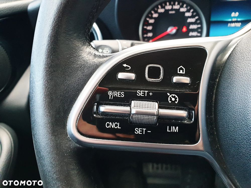 Mercedes-Benz GLC 200 d 4-Matic Business Edition - 25