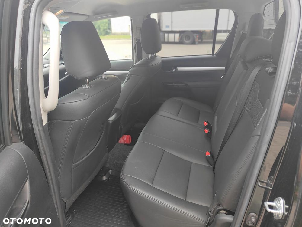 Toyota Hilux 2.8 D-4D Double Cab SR5 4x4 - 15