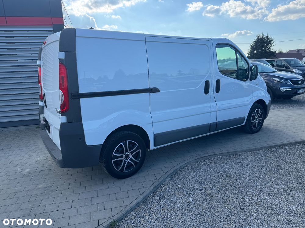 Renault TRAFIC - 11