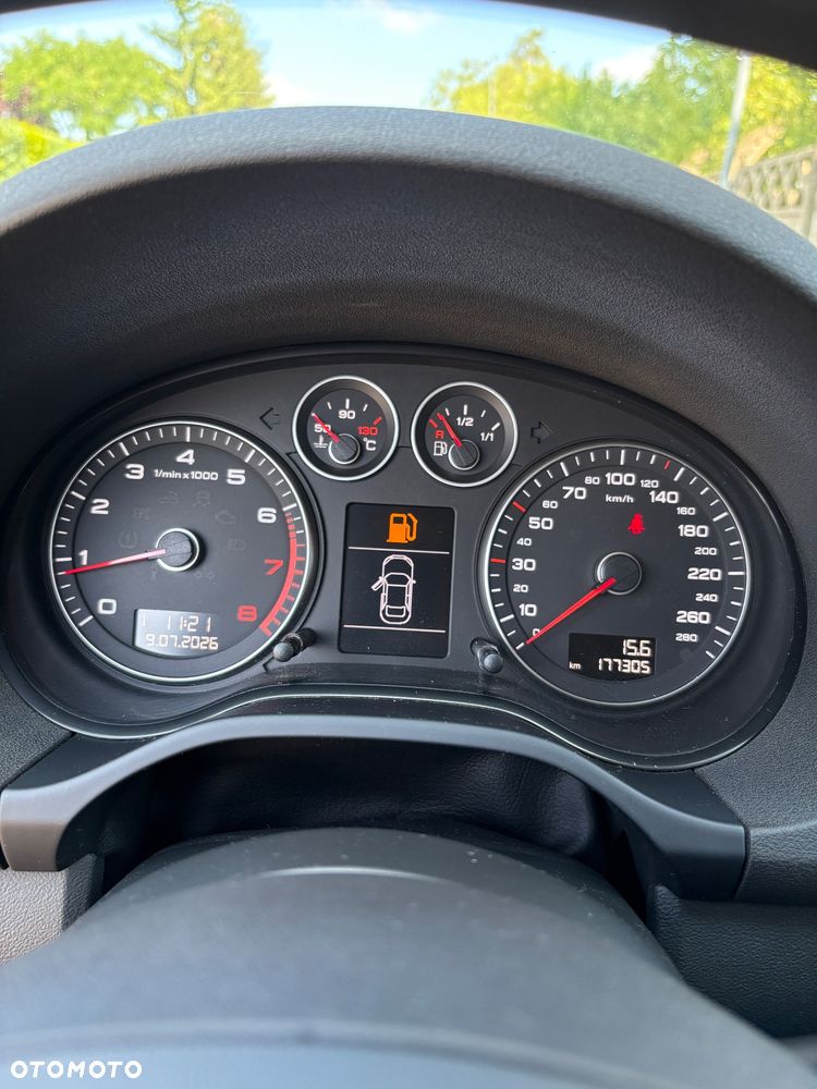 Audi A3 3-drzwiowe 1.6 Ambiente - 12