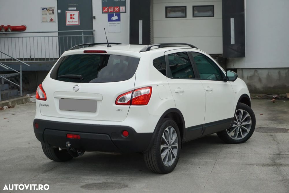 Nissan Qashqai 1.6 DCI 4 x 4 DPF Start/Stop tekna - 2