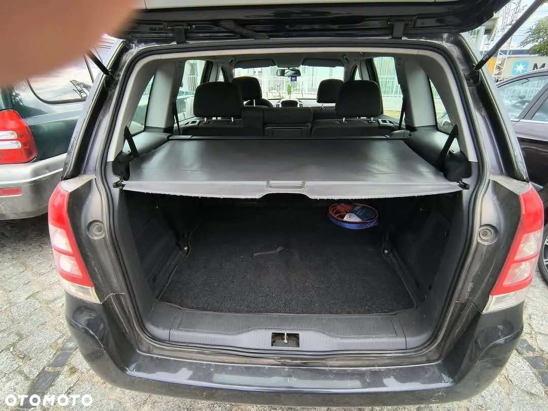 Opel Zafira 1.9 CDTI - 9