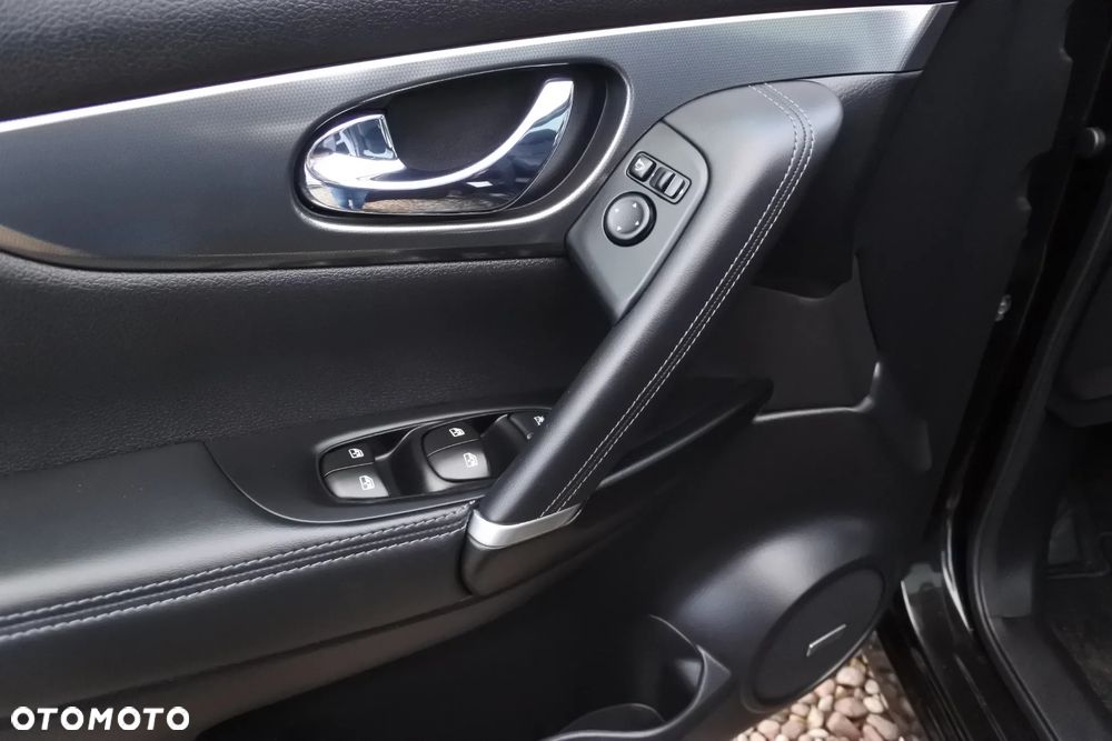 Nissan Qashqai 1.2 DIG-T Xtronic TEKNA+ - 27