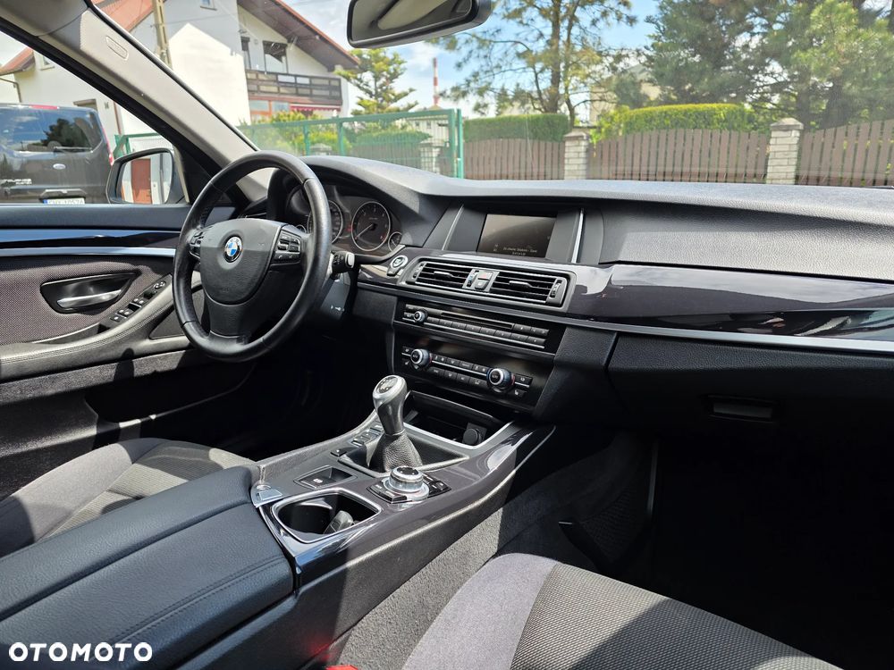 BMW Seria 5 520d - 8