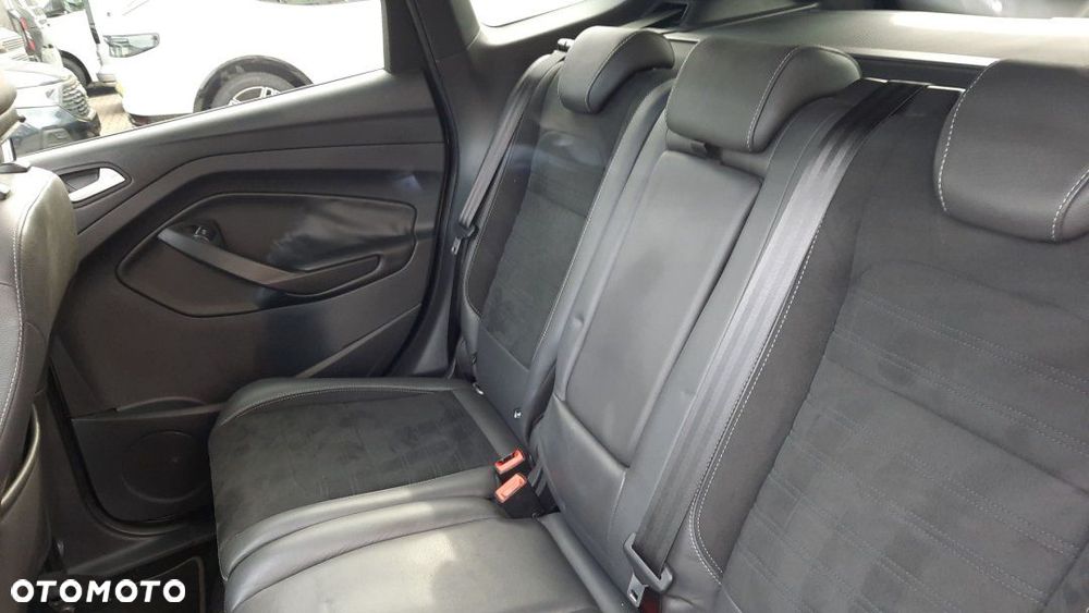 Ford Kuga - 17