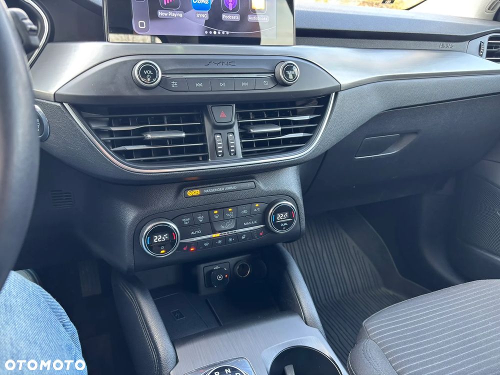 Ford Focus SW 1.0 EcoBoost S&S Business Edition - 27