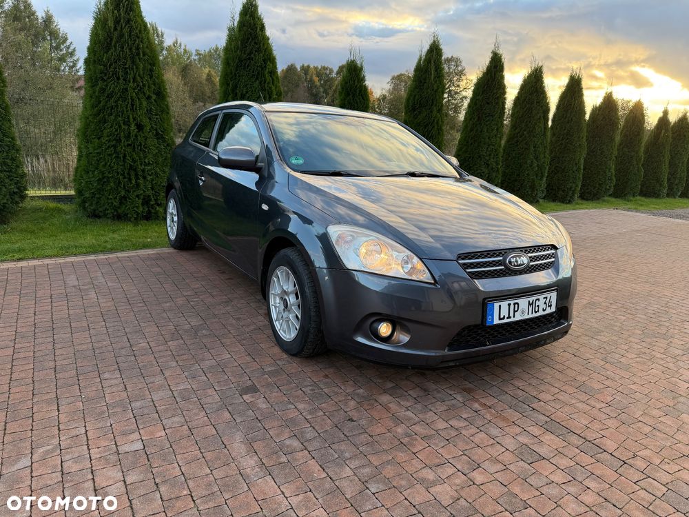 Kia Ceed - 3