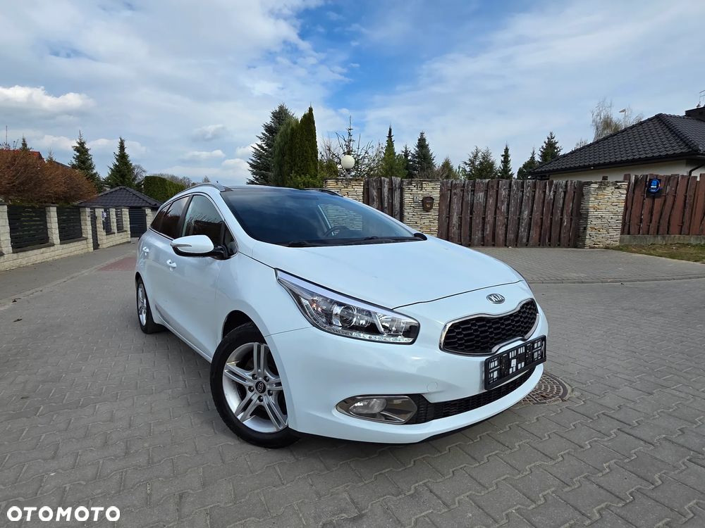 Kia Ceed 1.6 GDI Fifa World Cup Edition - 20