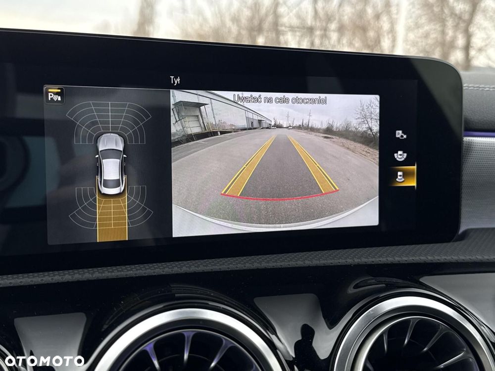 Mercedes-Benz CLA 200 7G-DCT - 29