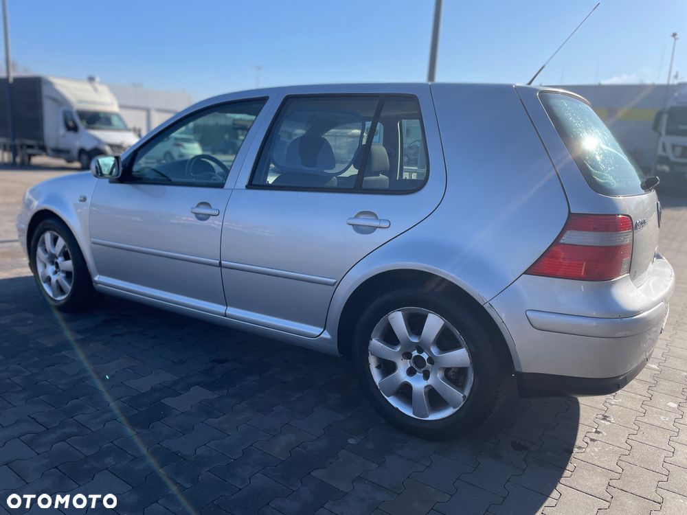 Volkswagen Golf 1.6 Comfortline - 5