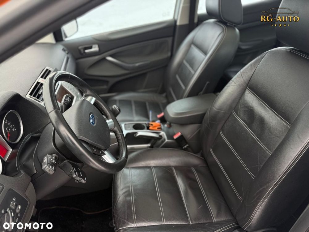 Ford Kuga - 22