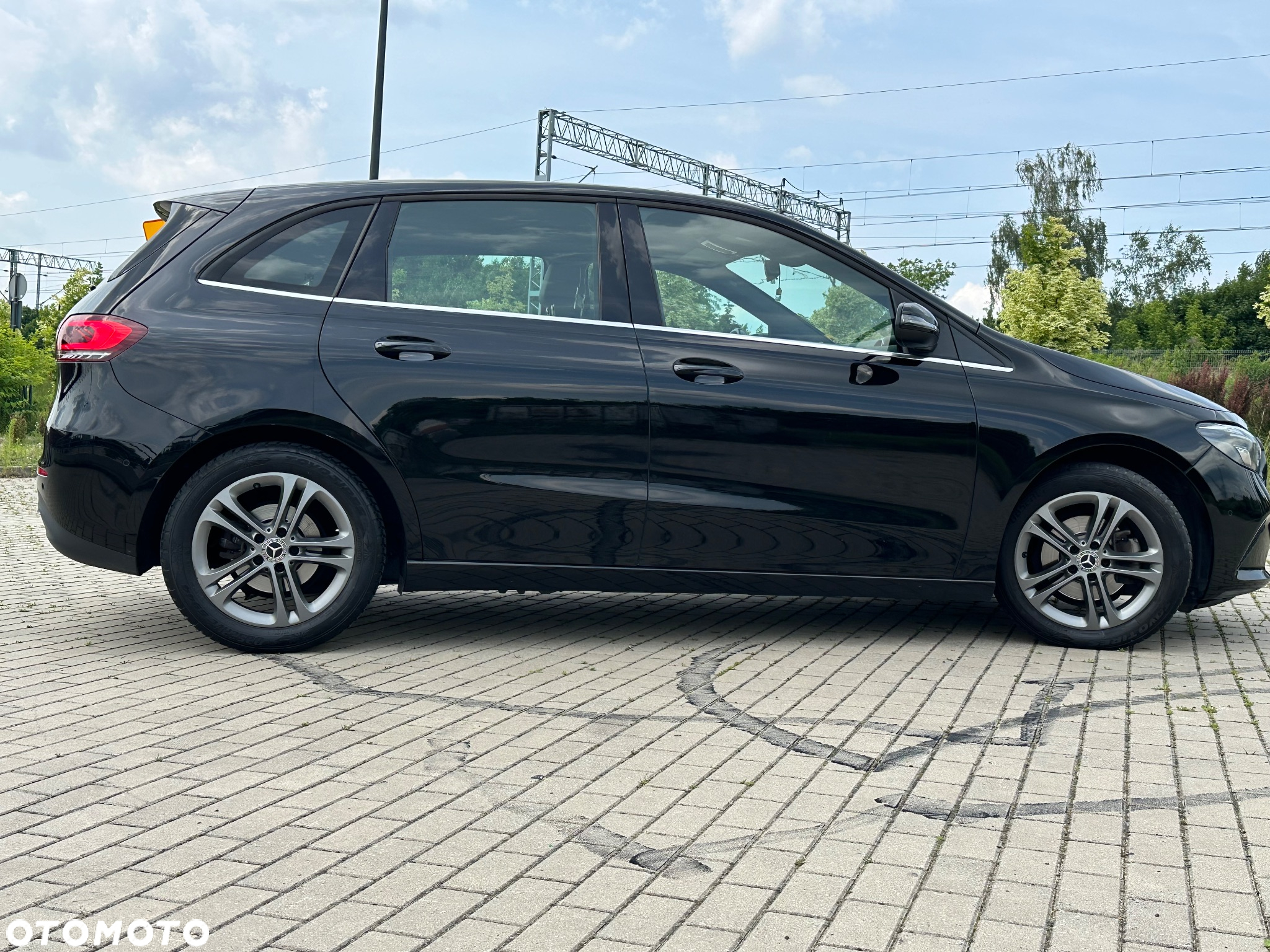 Mercedes-Benz Klasa B 180 d 7G-DCT - 4