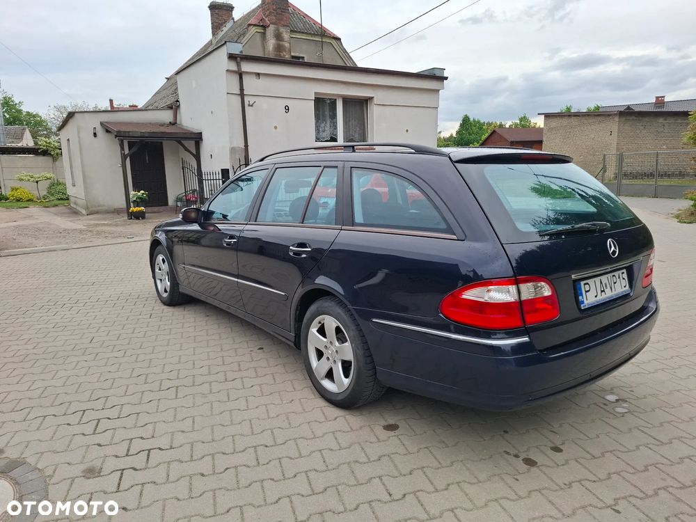 Mercedes-Benz Klasa E 320 T Avantgarde - 21