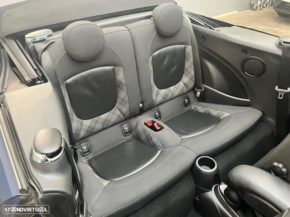 MINI Cabrio Cooper Sidewalk Special Edition - 55