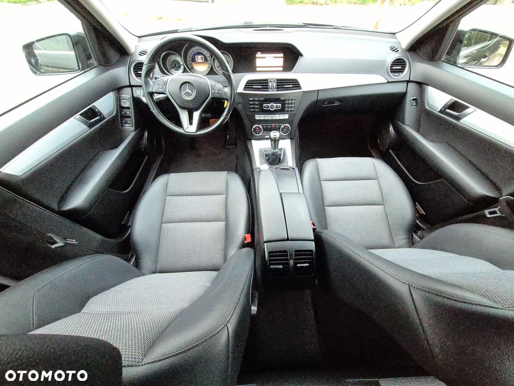 Mercedes-Benz Klasa C 180 BlueEFFICIENCY Avantgarde - 6