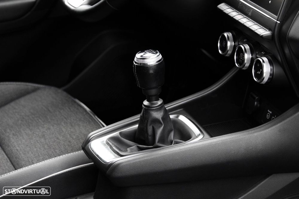 Renault Captur 1.0 TCe Techno Bi-Fuel - 18