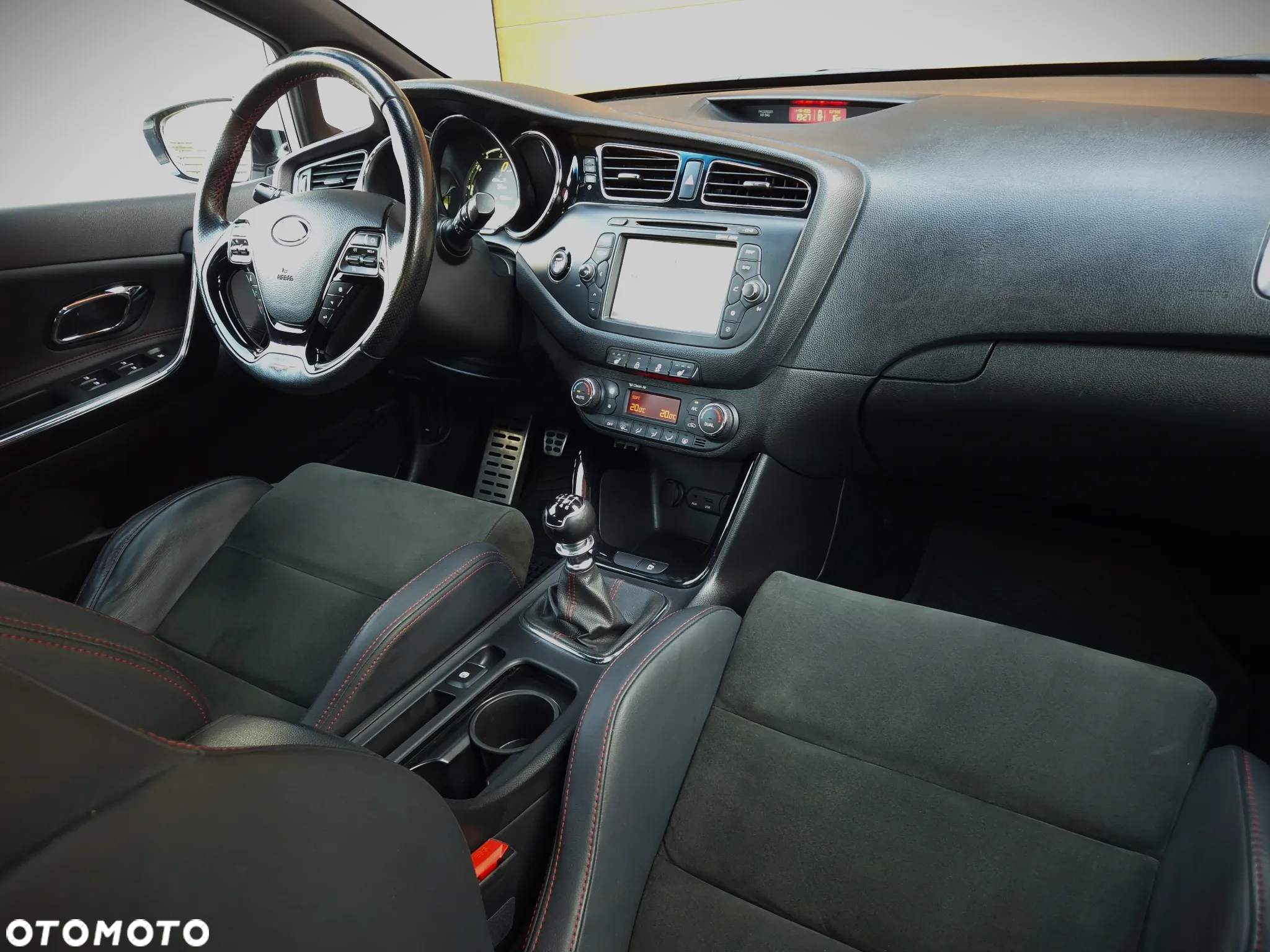 Kia Ceed 1.6 T-GDI GT-Track - 29