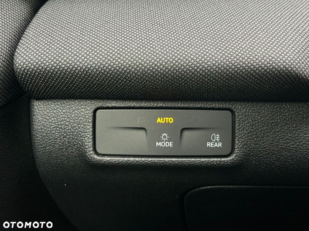 Volkswagen T-Roc - 23