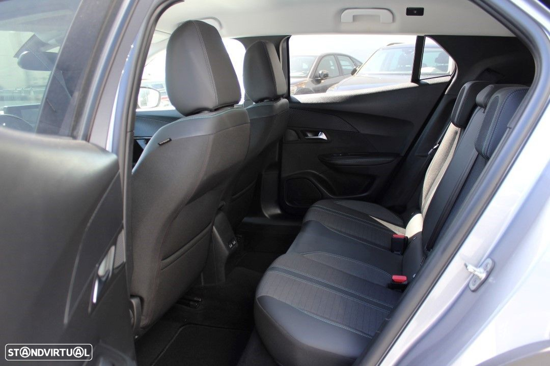 Peugeot 2008 1.2 PureTech Allure Pack - 11