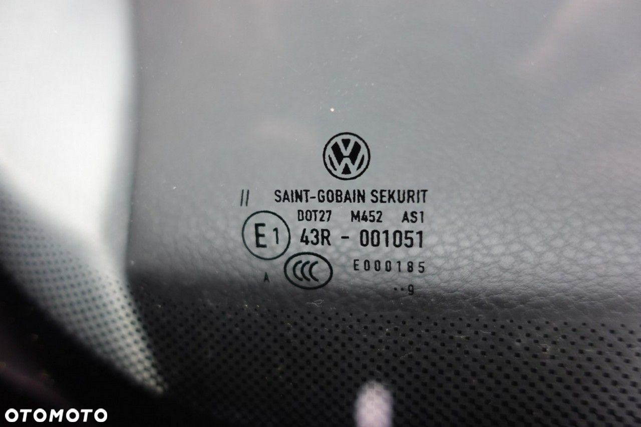 Volkswagen Golf - 10