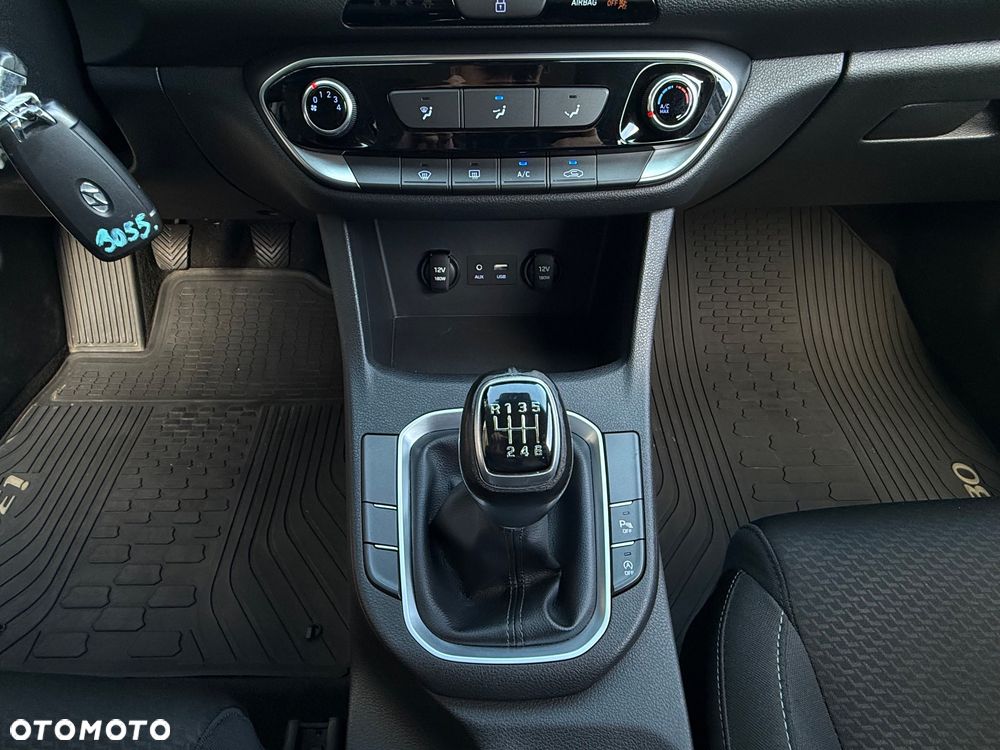 Hyundai i30 - 24