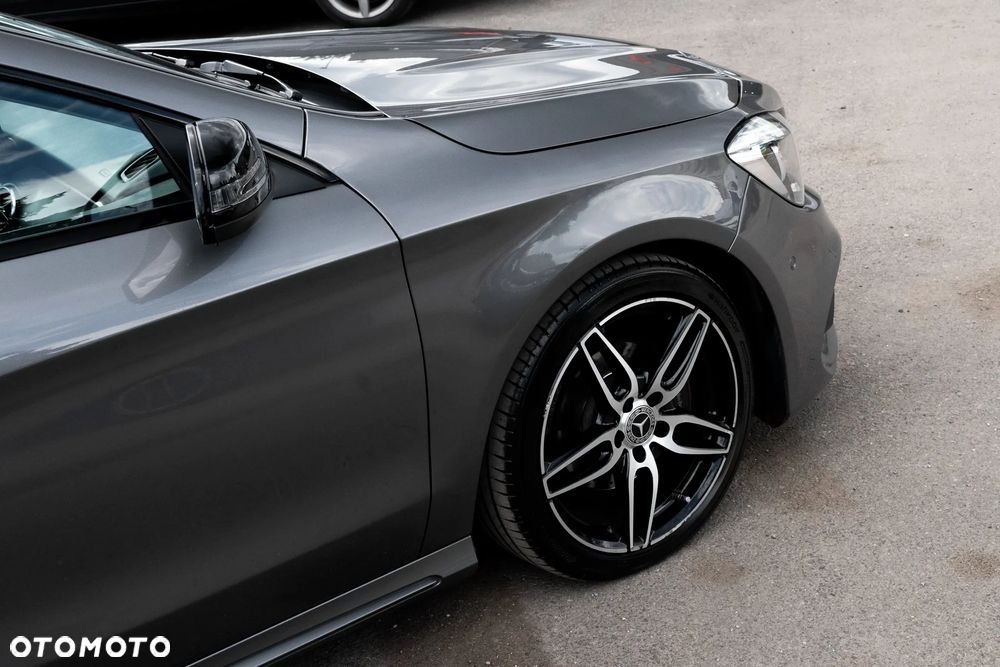 Mercedes-Benz CLA 200 d 7G-DCT AMG Line - 5