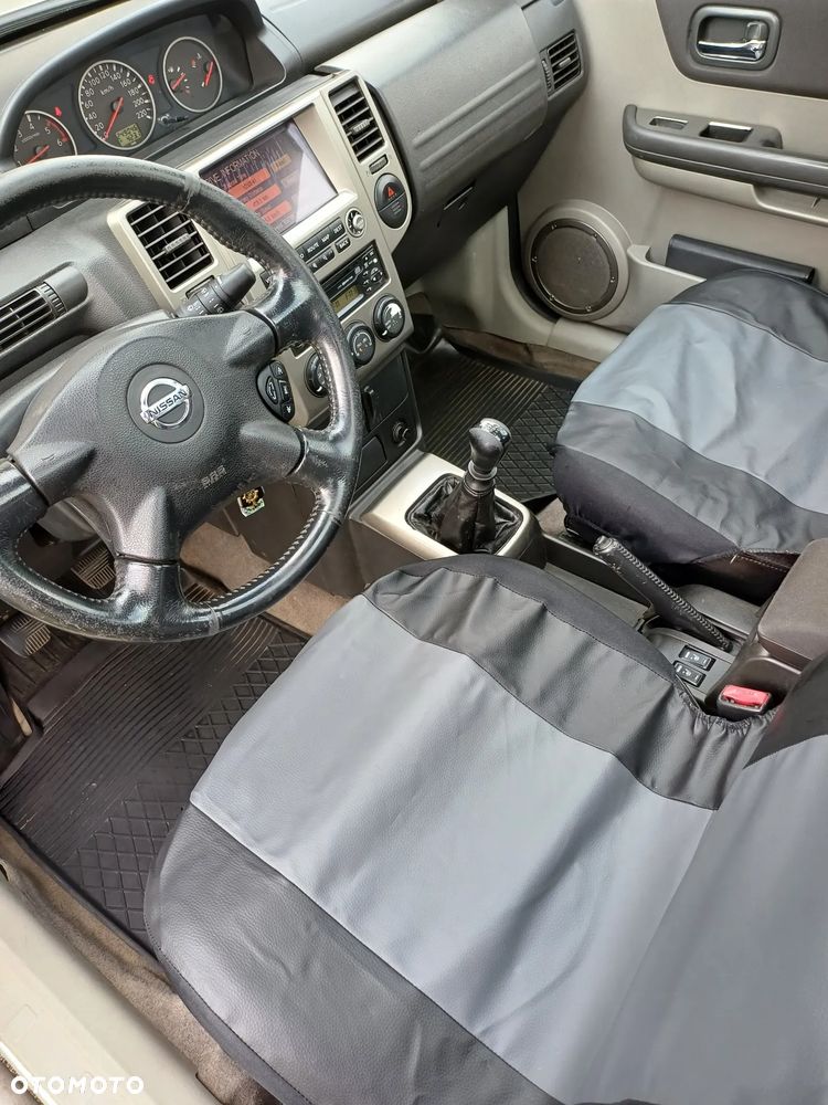 Nissan X-Trail 2.2 dCi Comfort - 13