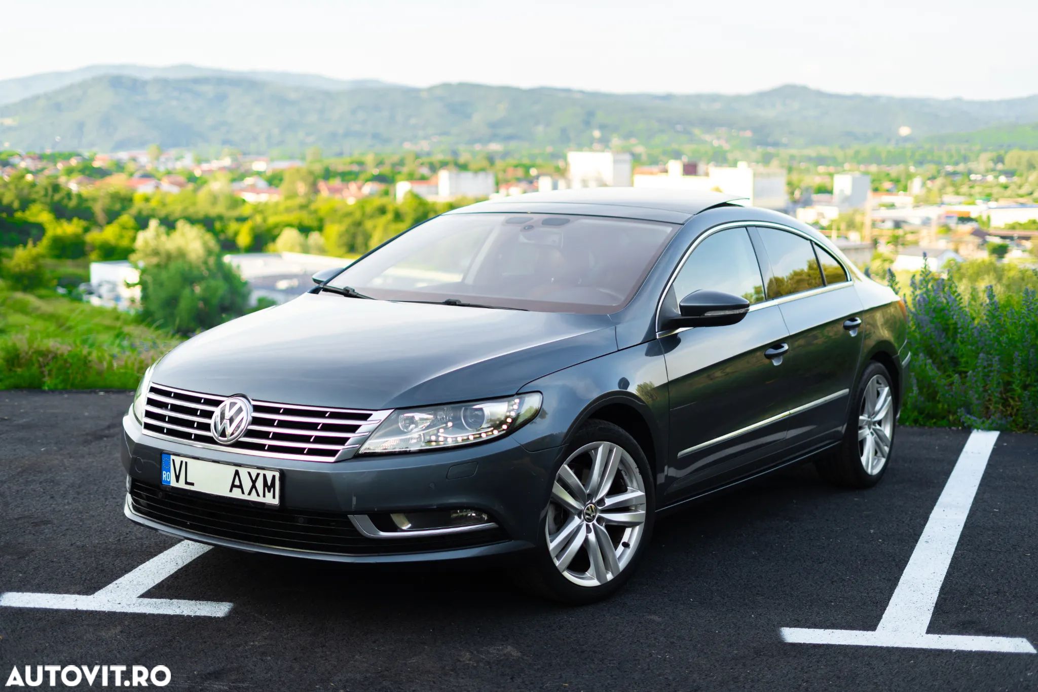 Volkswagen Passat CC 2.0 TDI BlueMotion Technology DSG - 1