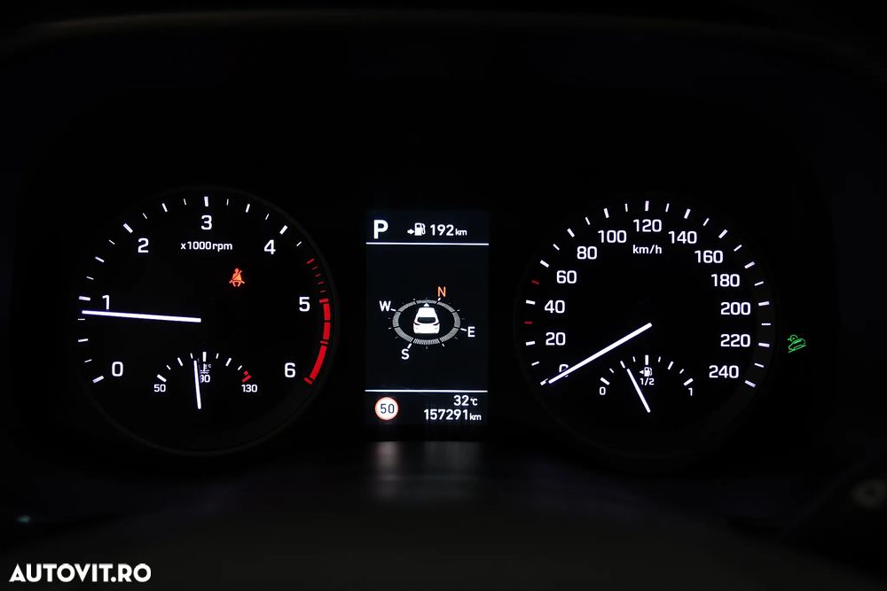 Hyundai Tucson blue 1.6 CRDi 2WD DCT Premium - 32