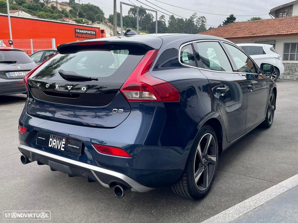 Volvo V40 1.6 D2 R-Design Summum - 4