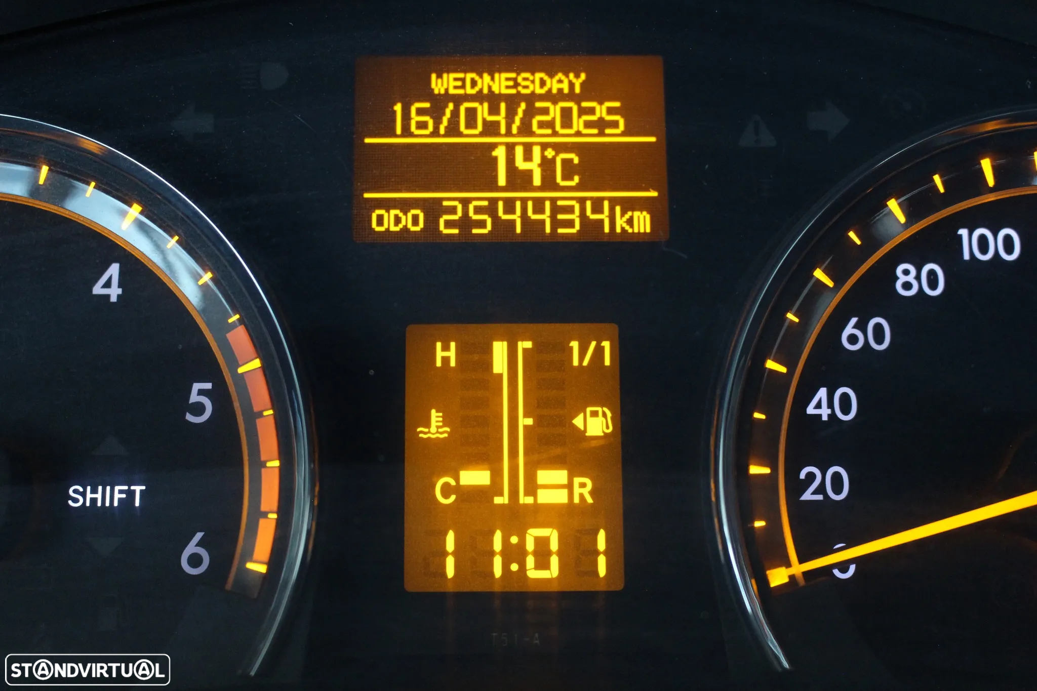 Toyota Avensis SW 2.0 D-4D Sol+GPS - 23