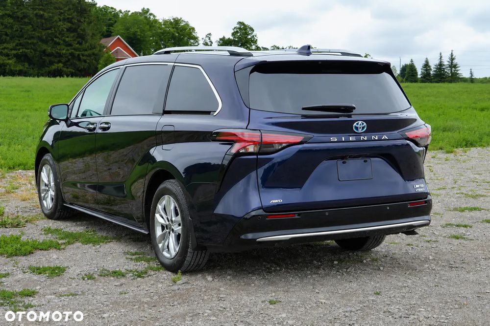 Toyota Sienna - 6