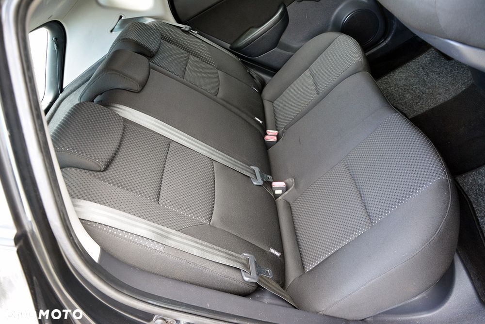 Hyundai i30 1.4 Intro Edition - 25