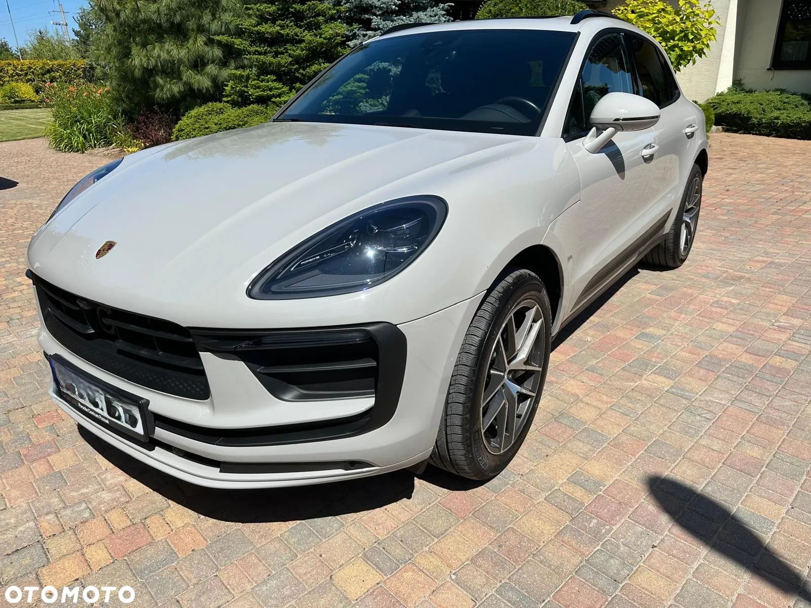 Porsche Macan - 1