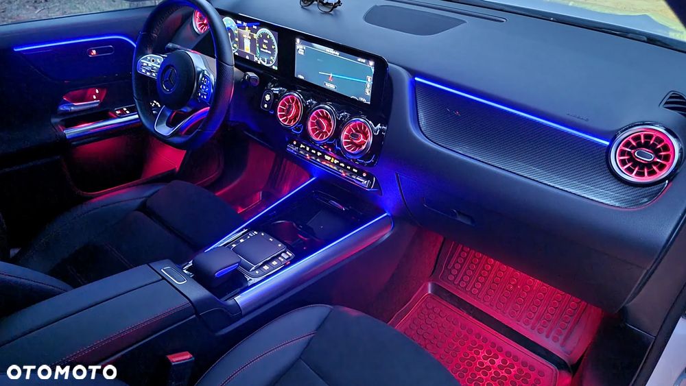 Mercedes-Benz GLA 200 AMG Line - 35